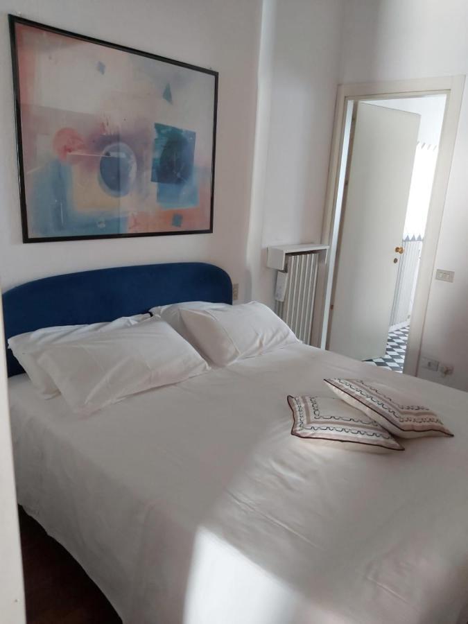 Apartmán Gatto Bianco Bergamo 9 Exteriér fotografie