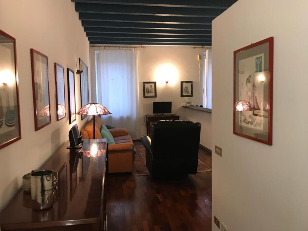 Apartmán Gatto Bianco Bergamo 9 Exteriér fotografie